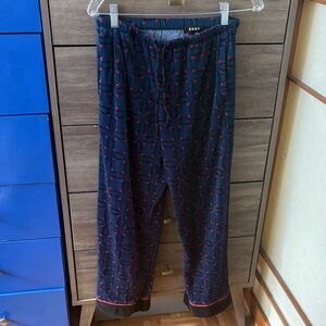 DKNY women medium Dark Blue and Red fuzzy pajama pants